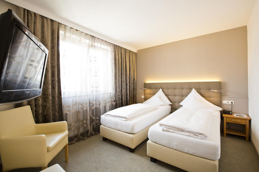 Stadthotel Goldenes Schiff Bad Ischl Exterior foto